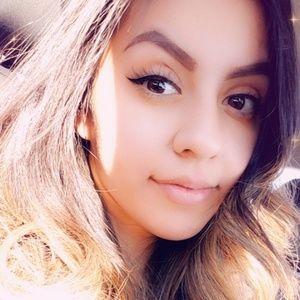 Meet your Posher, Edalina